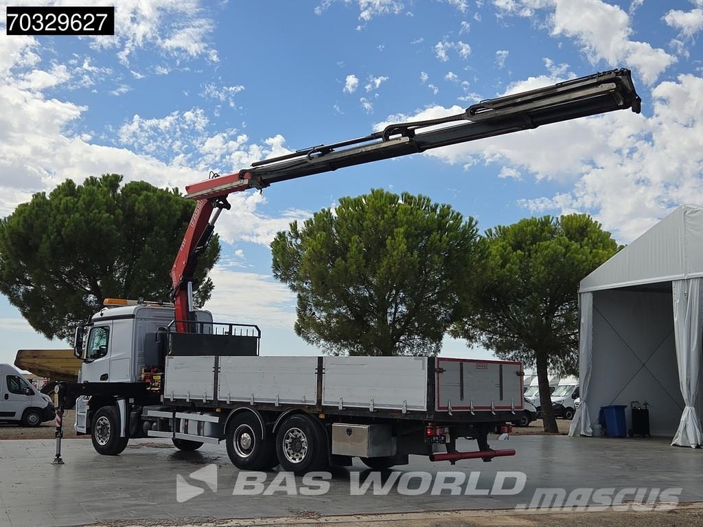 Mercedes-Benz Arocs 2532 Arocs 6X2 FASSI F235A.2.26 E-DYNAMIC Cr 플랫베드/드롭사이드 트럭