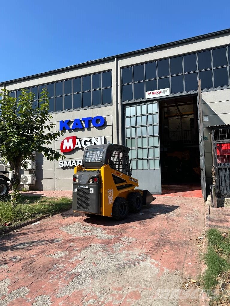 Kato AS12 Skid Steer Loader Schrankladers