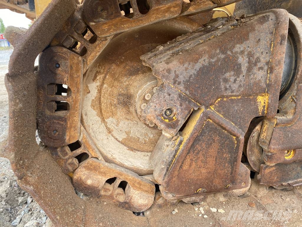 CAT D 6 T XL Rupsdozers