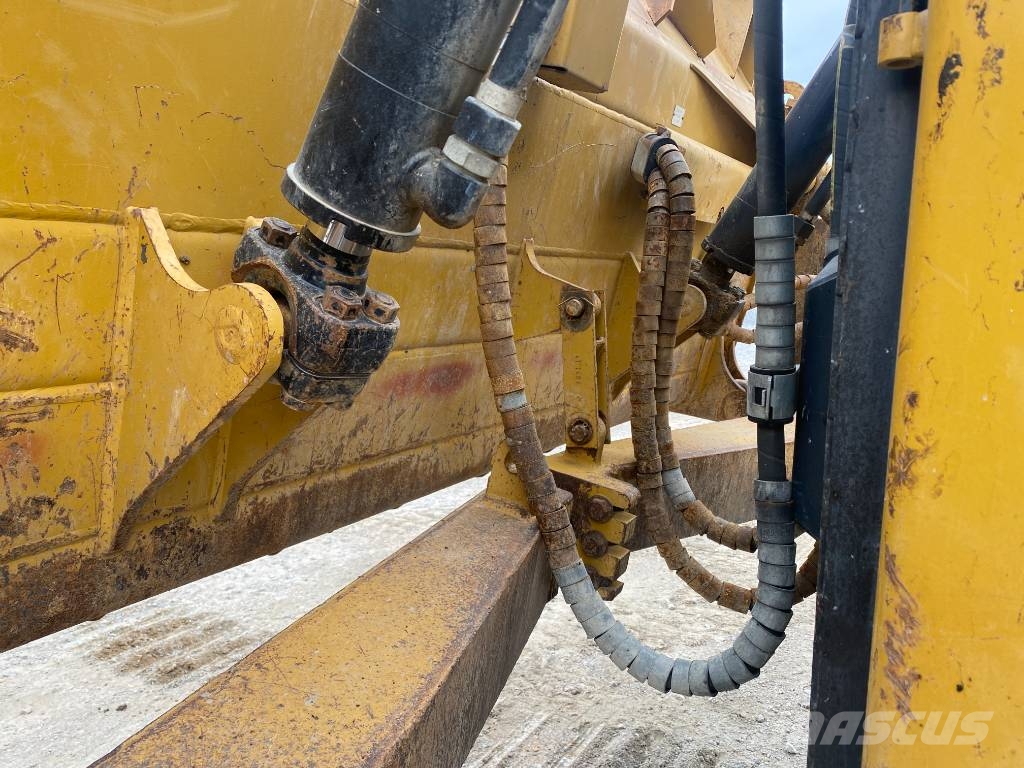 CAT D 6 T XL Rupsdozers