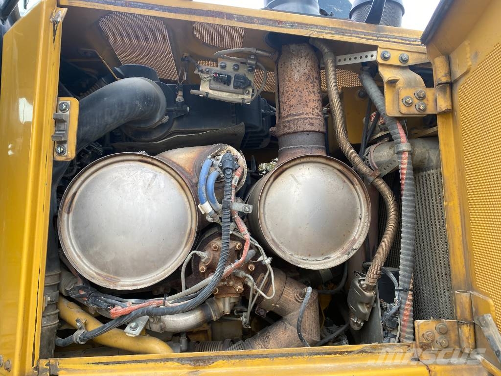 CAT D 6 T XL Rupsdozers