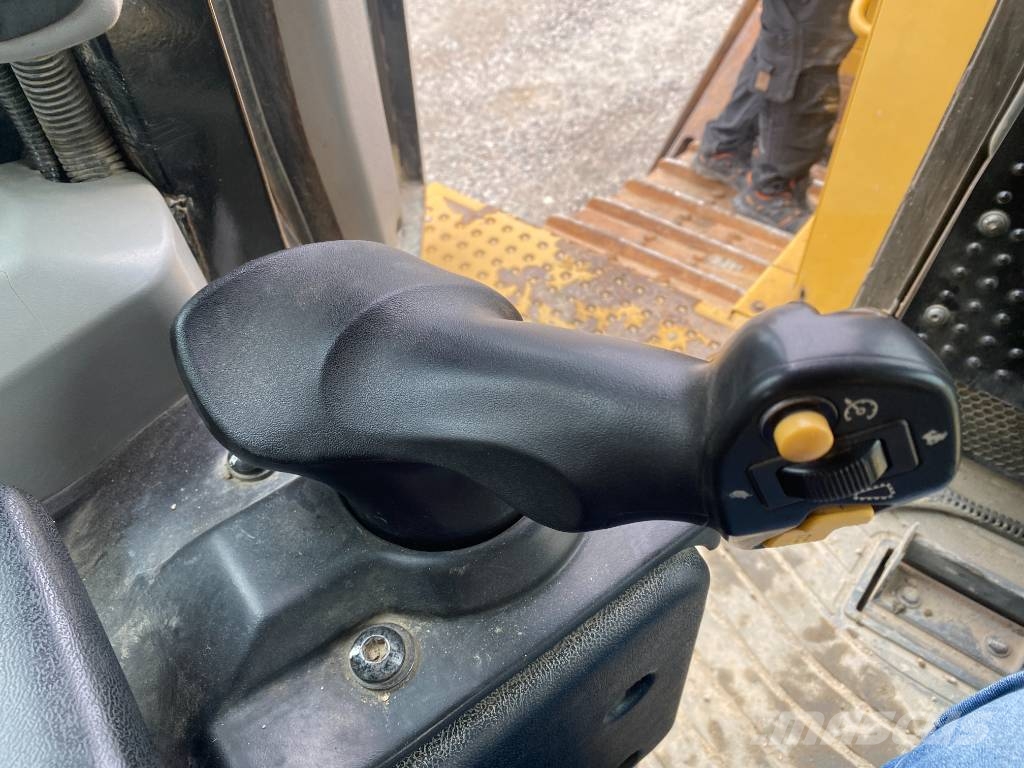 CAT D 6 T XL Rupsdozers
