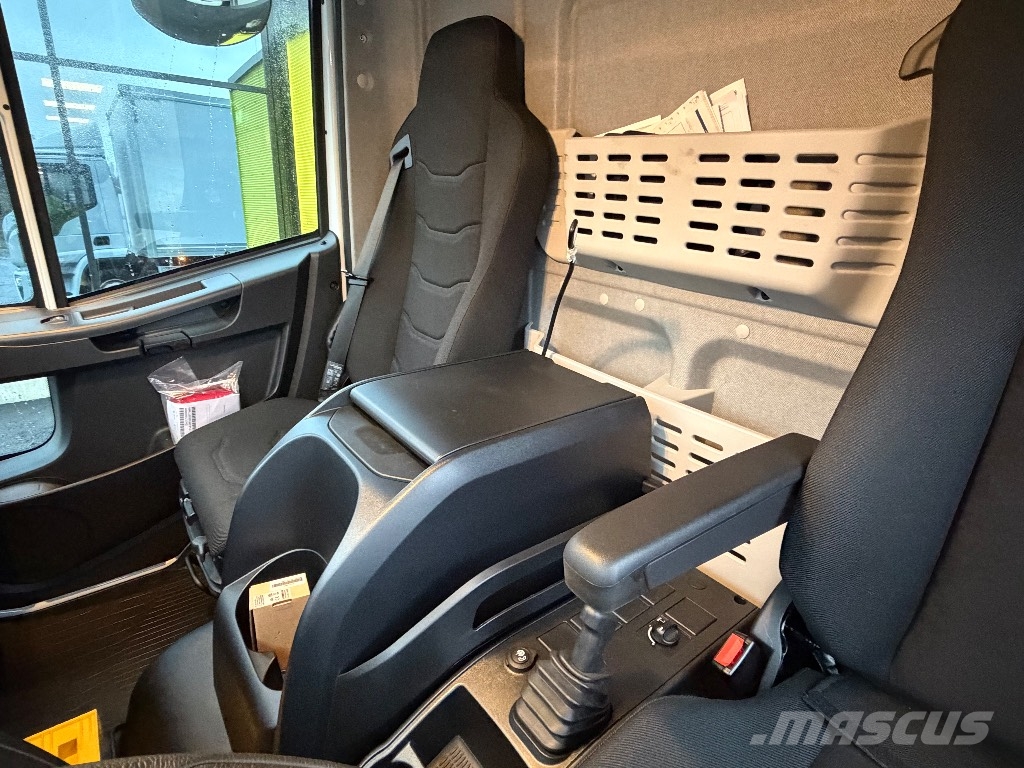 Iveco Eurocargo 160E28FP Umpikorikuorma-autot