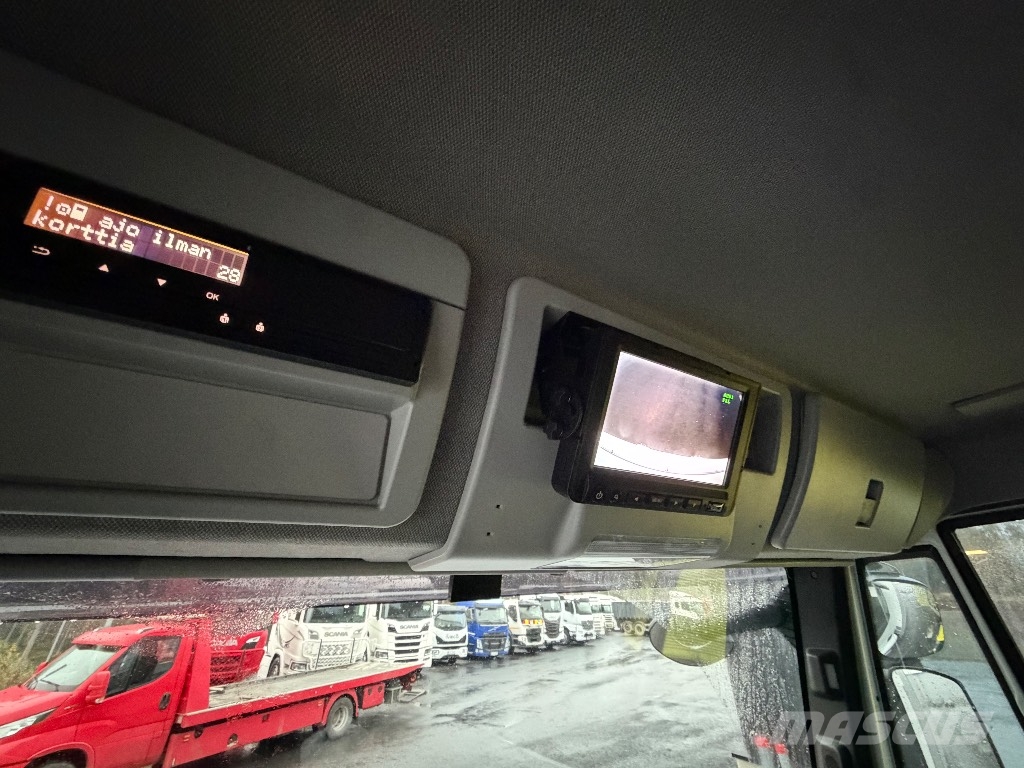 Iveco Eurocargo 160E28FP Umpikorikuorma-autot