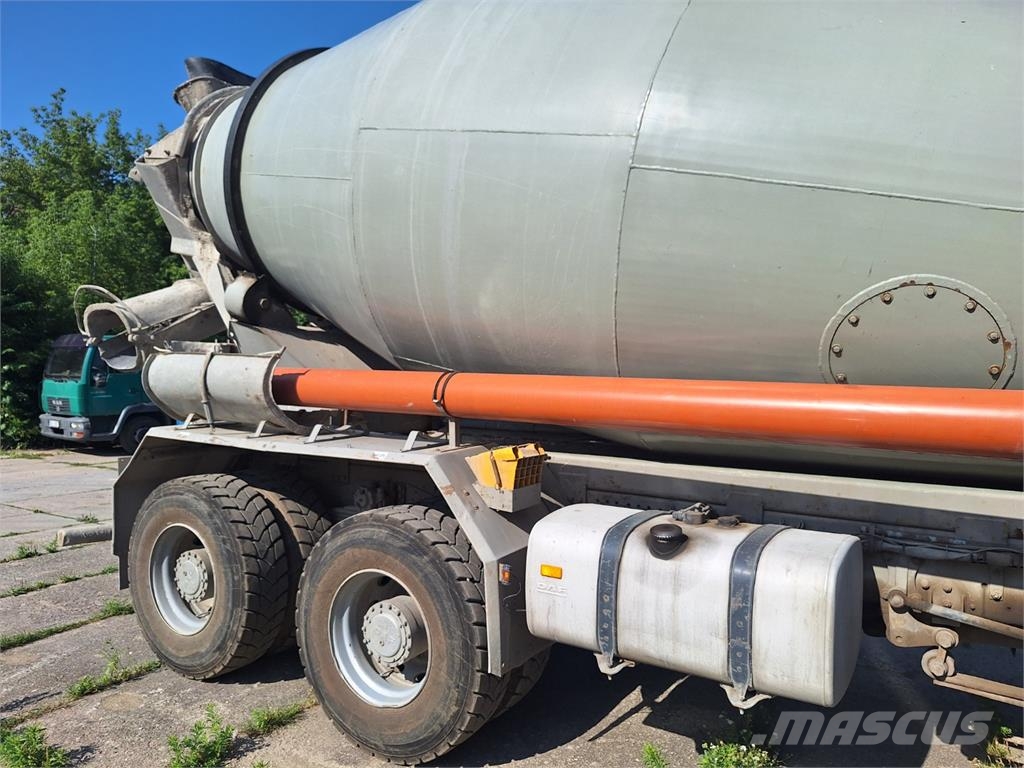 DAF FAD CF 85.430 8X4 Шасі з кабіною