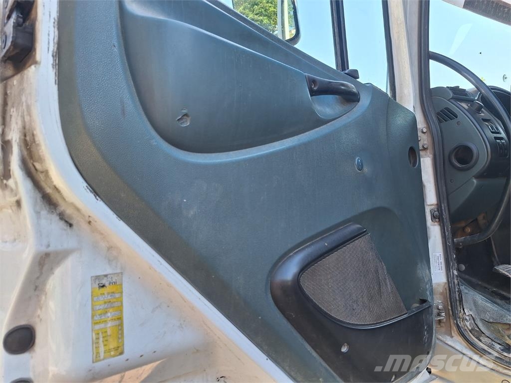 DAF FAD CF 85.430 8X4 Шасі з кабіною