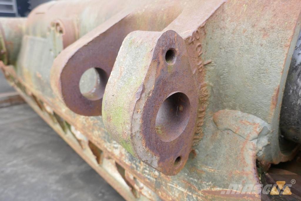 CAT 9W-0558 Banden, wielen en velgen