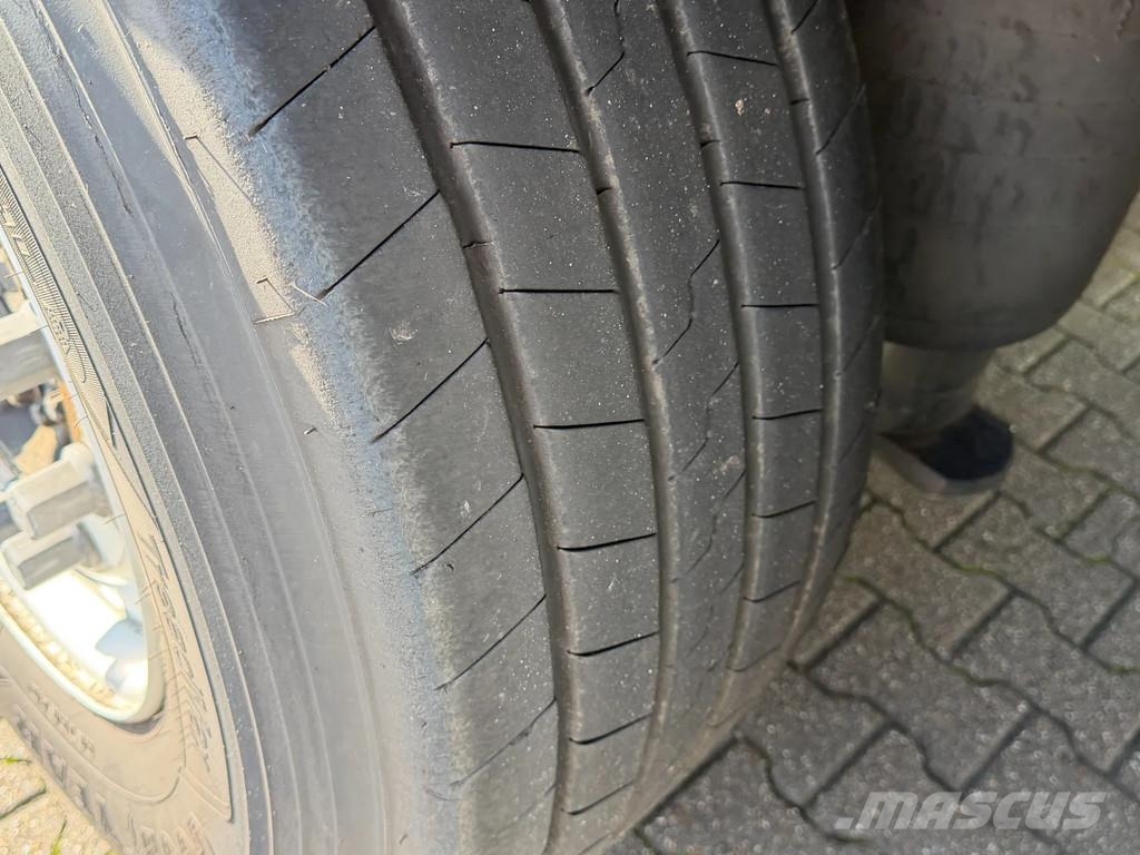 Schmitz Cargobull N/A Thermo King SLXi 300 / Disc-Brakes Koel-vries opleggers