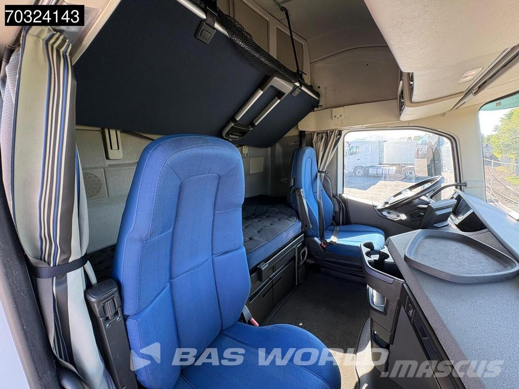 Volvo FH 460 4X2 XL VEB+ TC 2xTanks I-ParkCool Trekkers