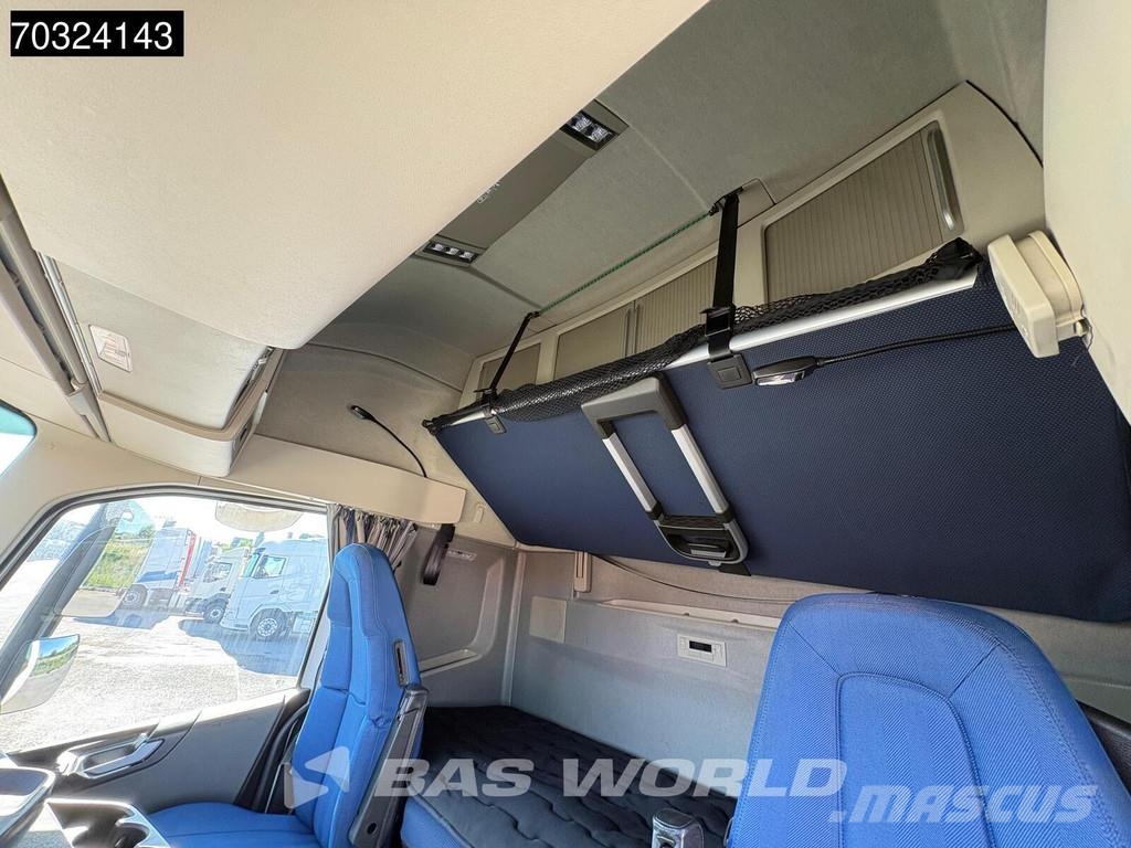 Volvo FH 460 4X2 XL VEB+ TC 2xTanks I-ParkCool Trekkers