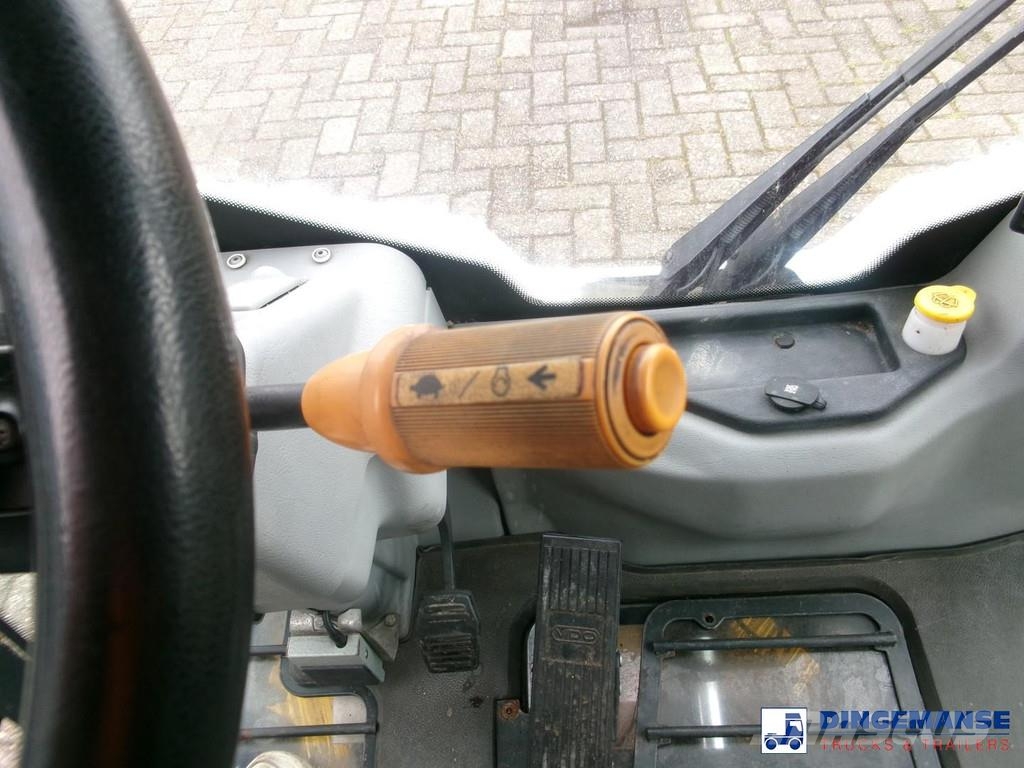 Johnston C202 compact street sweeper Otros tipos de vehículo de asistencia