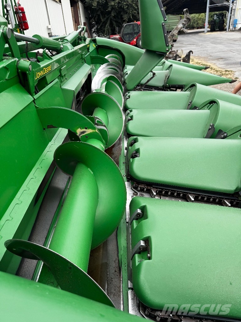 John Deere 608 C رؤوس الحصادات الدراسات