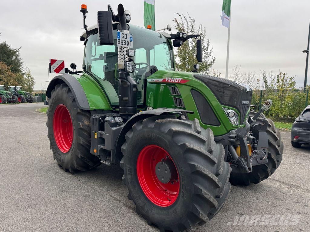 Fendt 724 PROFI PLUS GEN6 Trattori