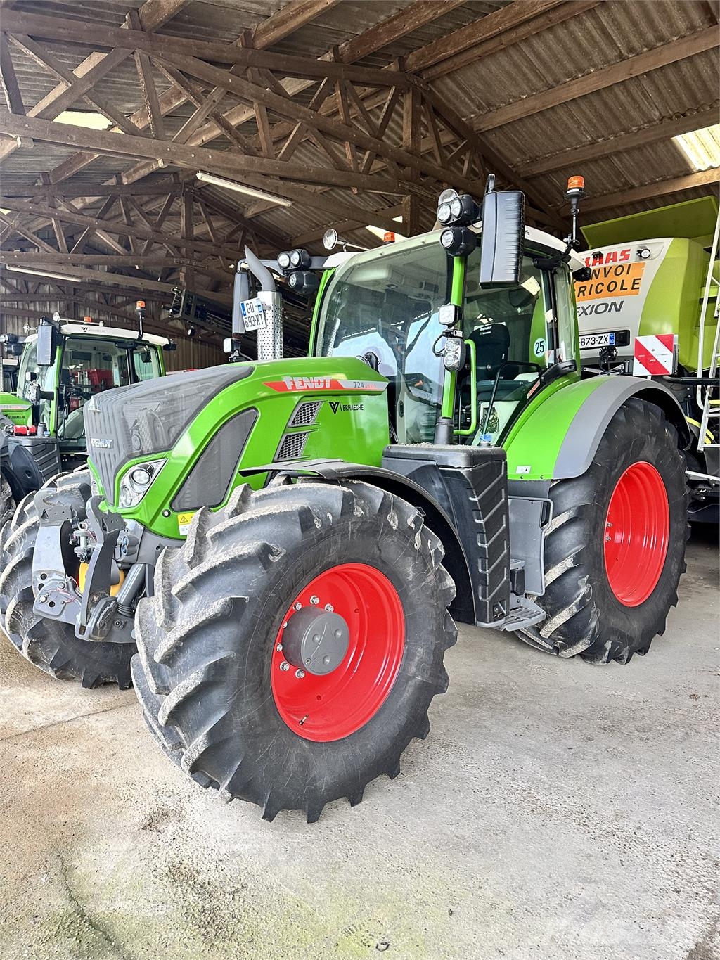 Fendt 724 PROFI PLUS GEN6 Трактори