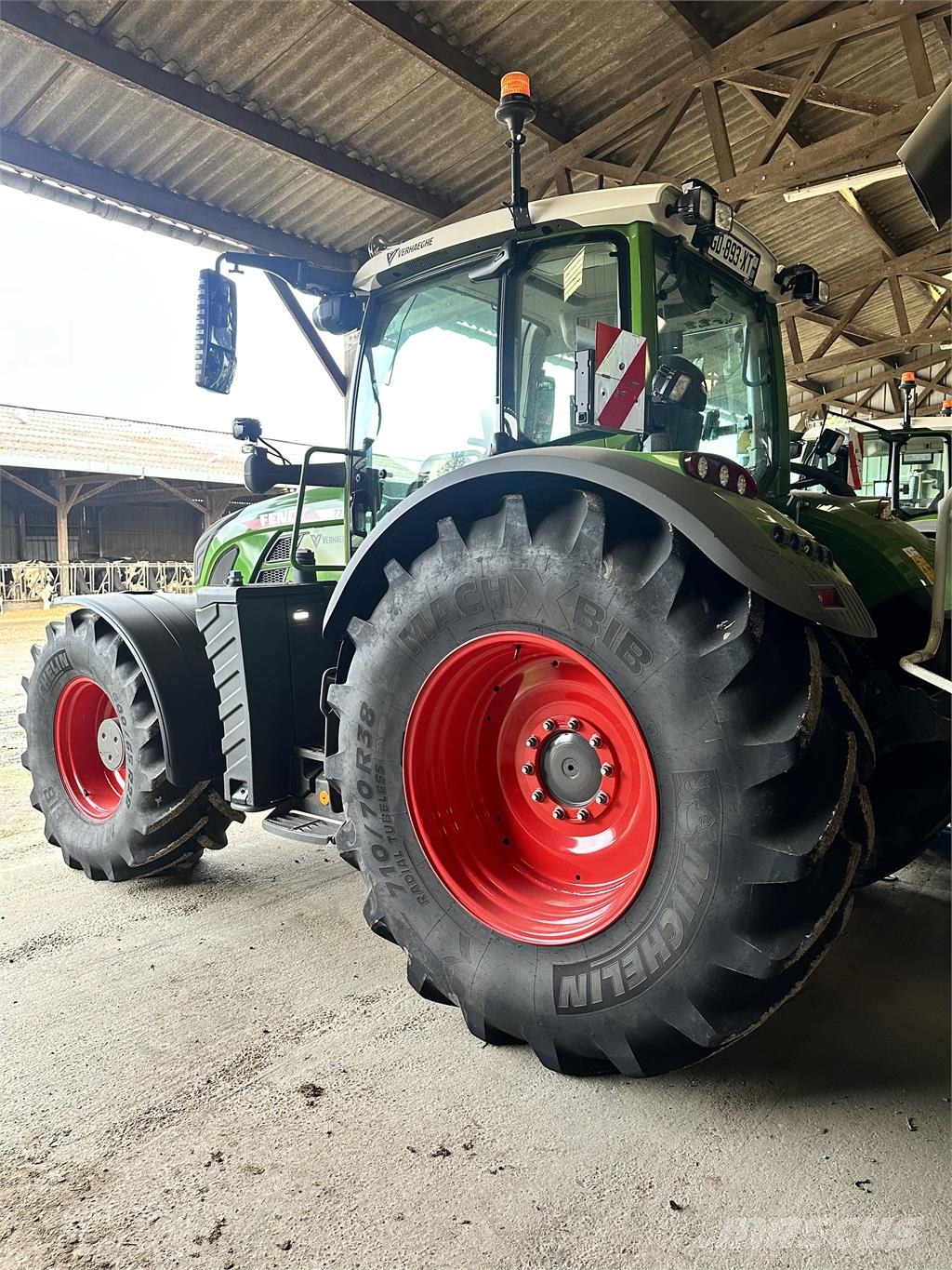 Fendt 724 PROFI PLUS GEN6 Трактори