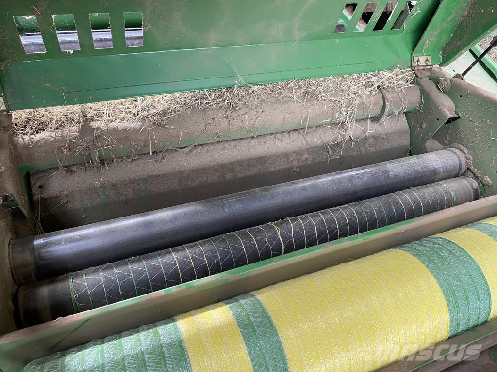 John Deere 568 Prasy zwijające