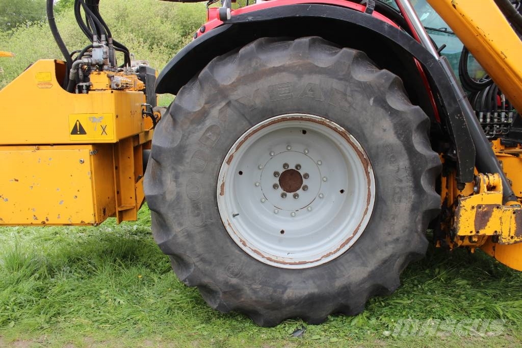Massey Ferguson 6480 met Herder Grenadier 518LS Tractors