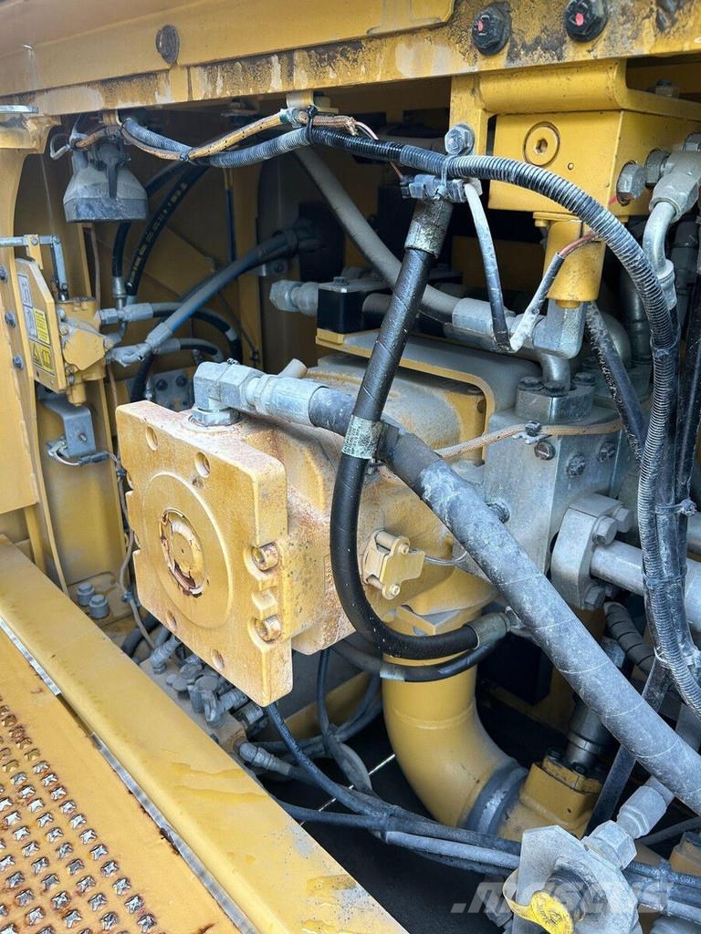 CAT 390 FL LRE Escavatori cingolati
