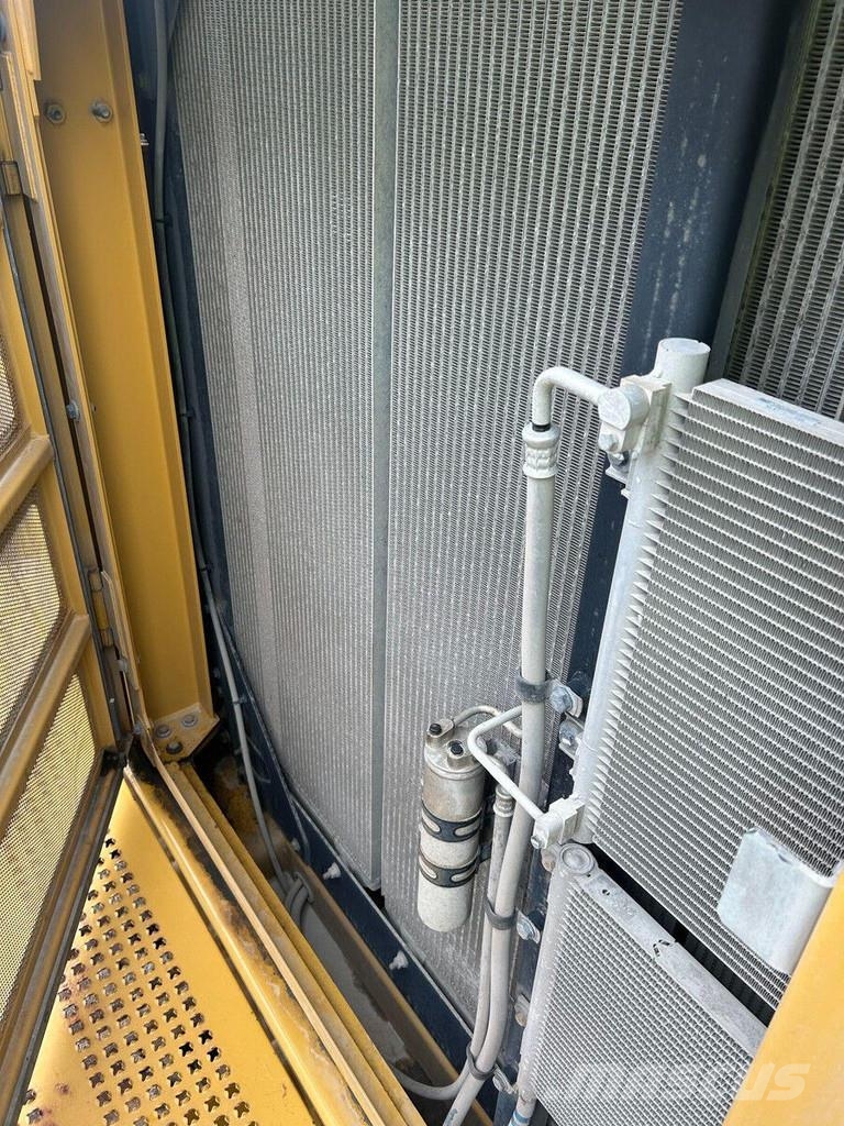 CAT 390 FL LRE Escavatori cingolati