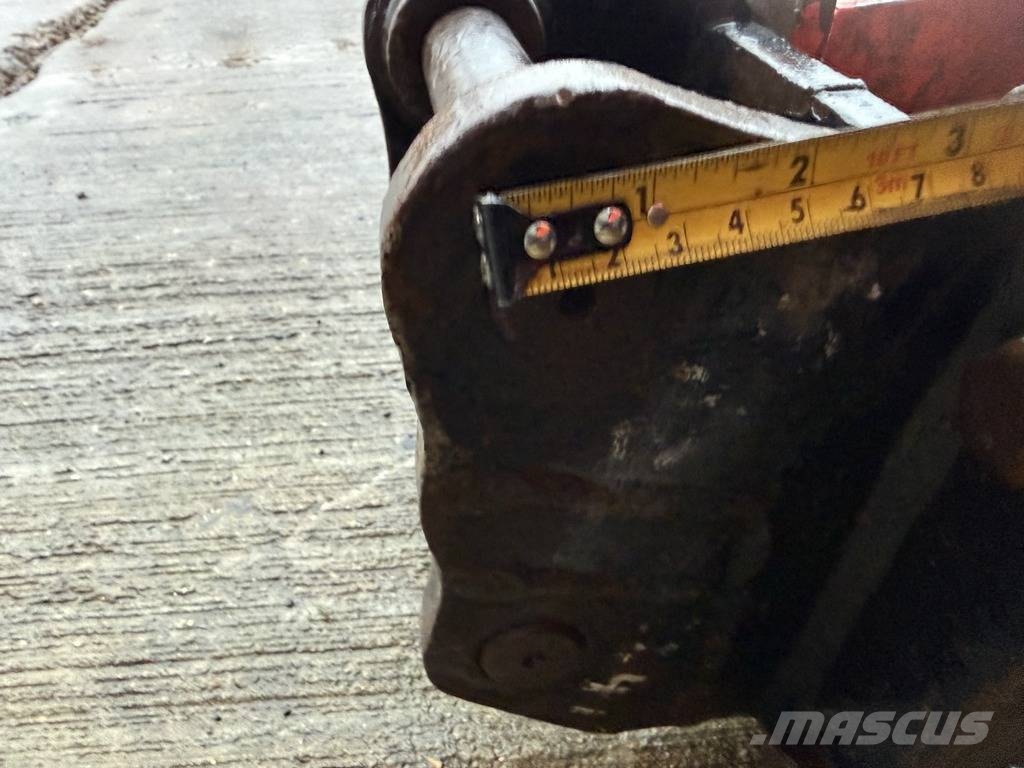Sandvik BR222 1,2 - 2,4 t Hydraulic Breaker مطارق / كسارات