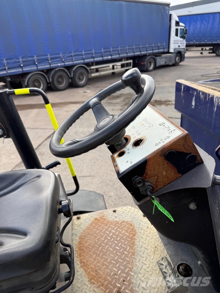 Mecalac TA 3 H Vehículos compactos de volteo
