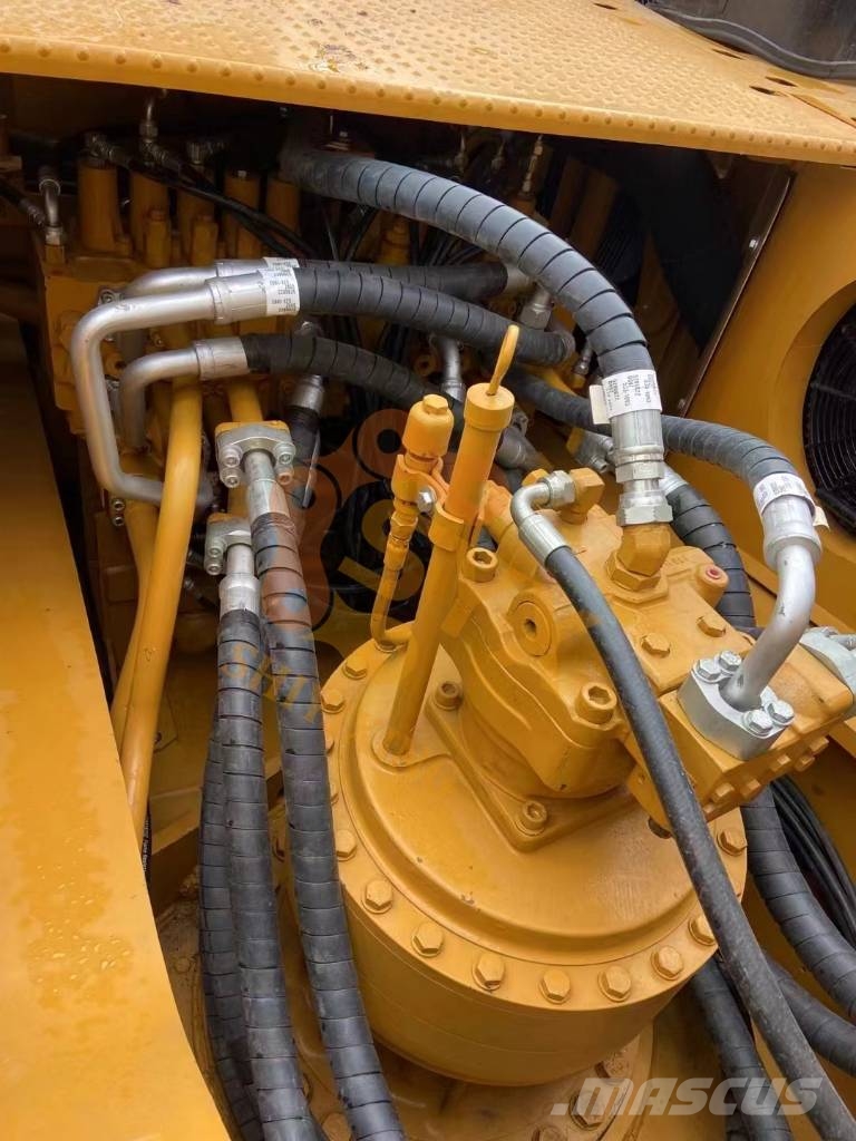 CAT 330 D2 履带挖掘机
