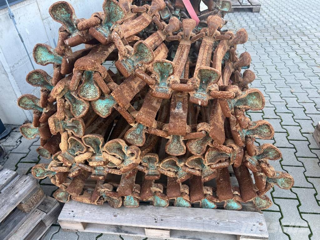 Olofsfors KovaX 26 700/710 x 26,5 USED Lindid, ketid ja alusvankrid