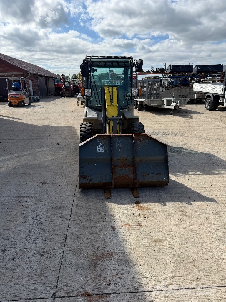 Kramer 350 휠로우더