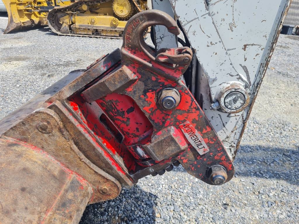 Takeuchi TB 2150 Bageri guseničari