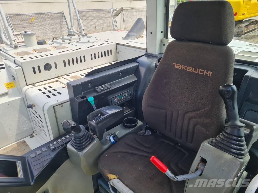 Takeuchi TB 2150 Bageri guseničari