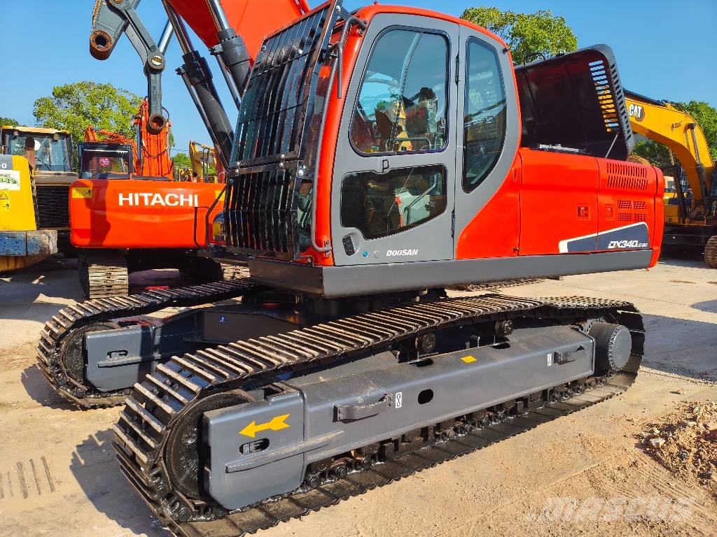 Doosan DX 340 LC Bagri goseničarji
