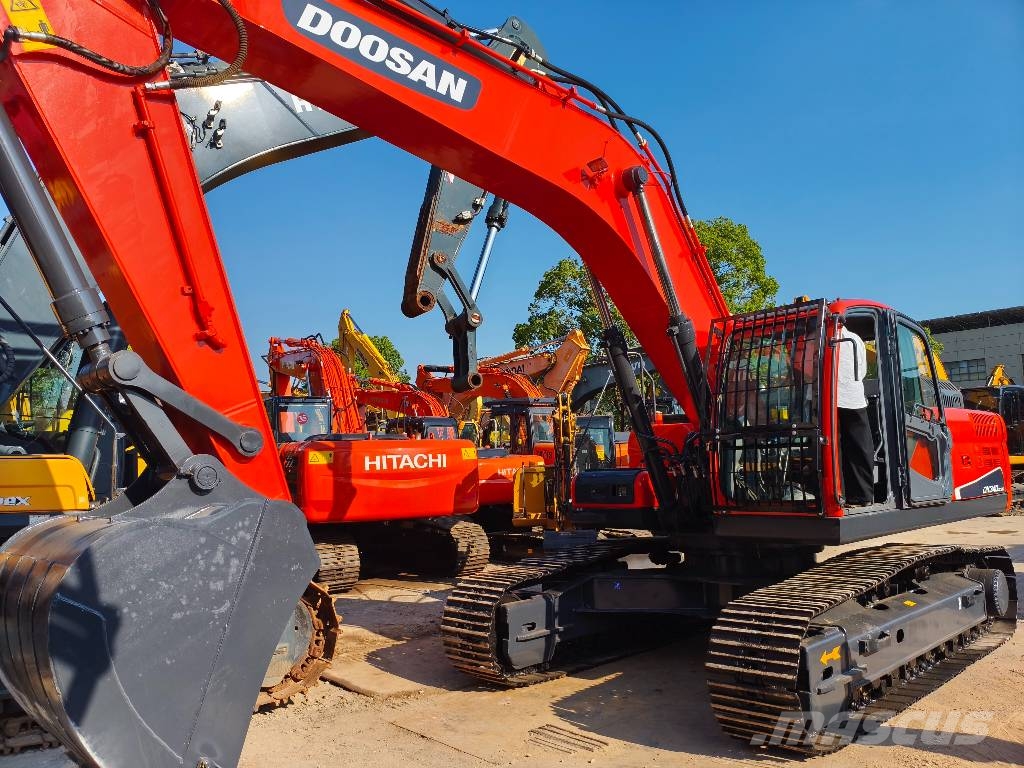 Doosan DX 340 LC Bagri goseničarji