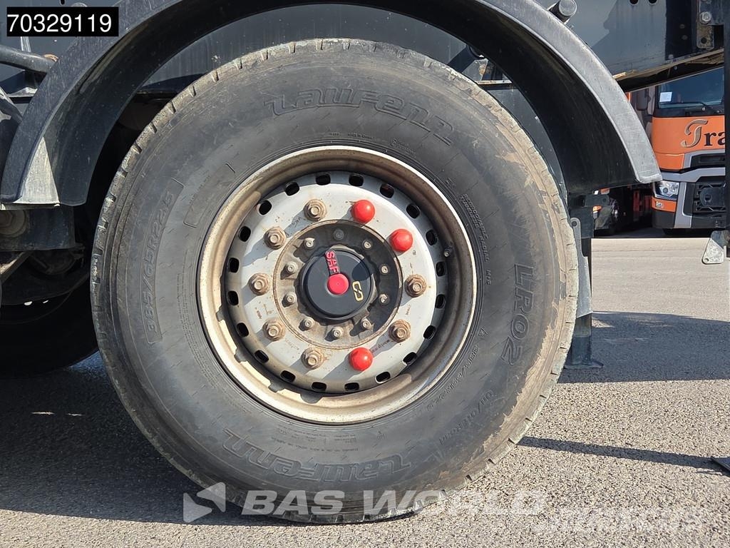 Schwarzmüller SK 3 axles Lift Axle Steel Tipptrailer