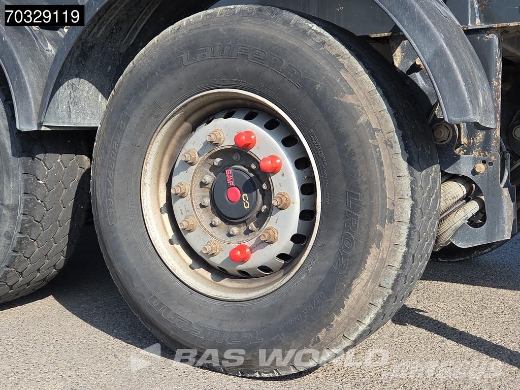 Schwarzmüller SK 3 axles Lift Axle Steel Tipptrailer