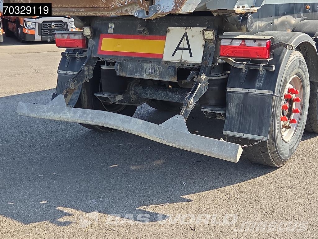 Schwarzmüller SK 3 axles Lift Axle Steel Tipptrailer