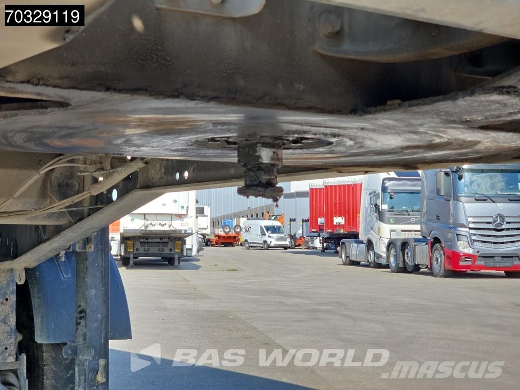 Schwarzmüller SK 3 axles Lift Axle Steel Tipptrailer