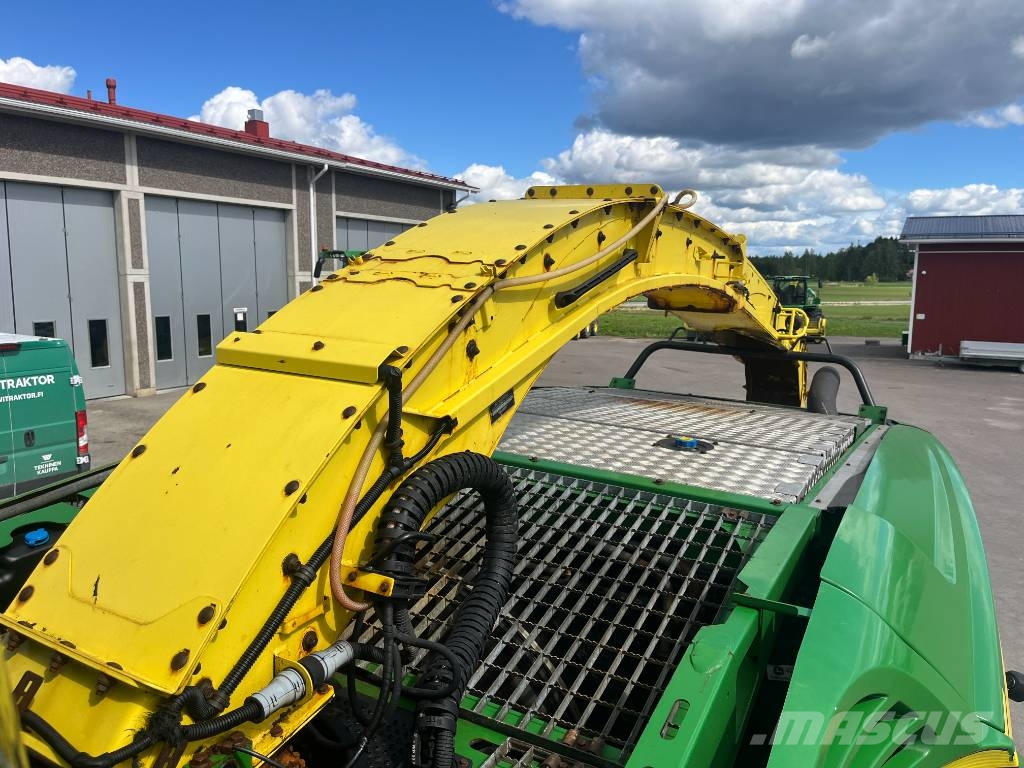 John Deere 8100 Forage harvesters