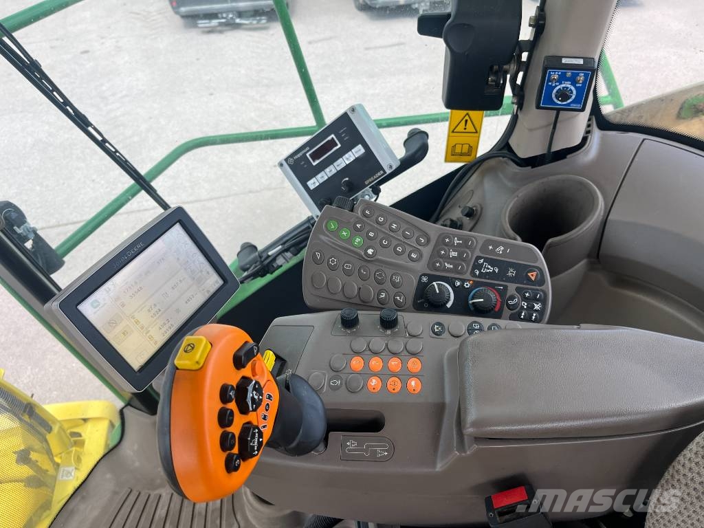 John Deere 8100 Forage harvesters