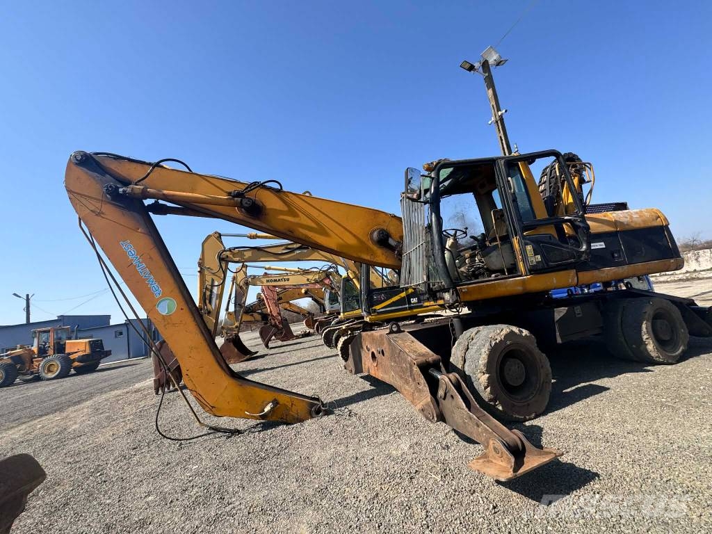 CAT 318 C Wielgraafmachines