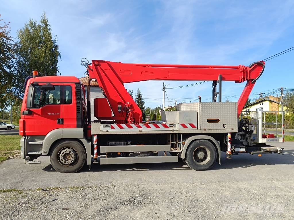 Multitel J123TA المنصات الهوائية المثبتة على شاحنة