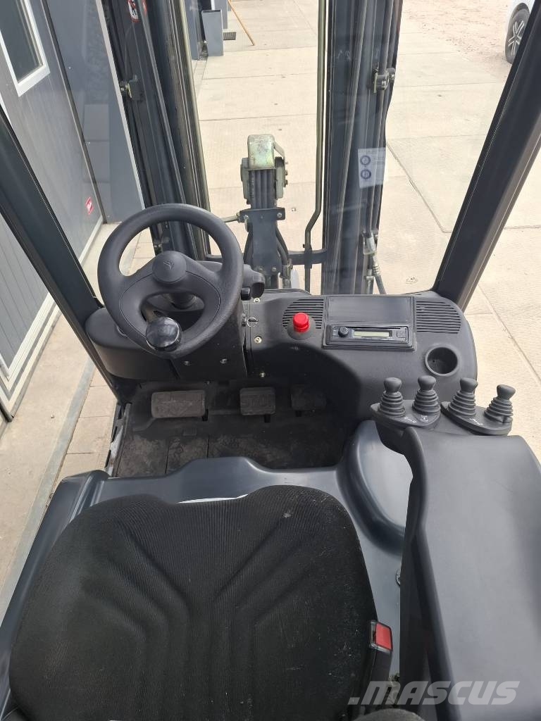 Linde E 14 Electric forklifts
