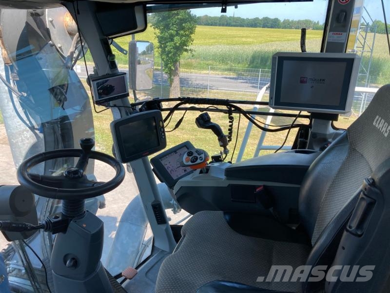 CLAAS XERION 4000 SADDLE TRAC 트랙터