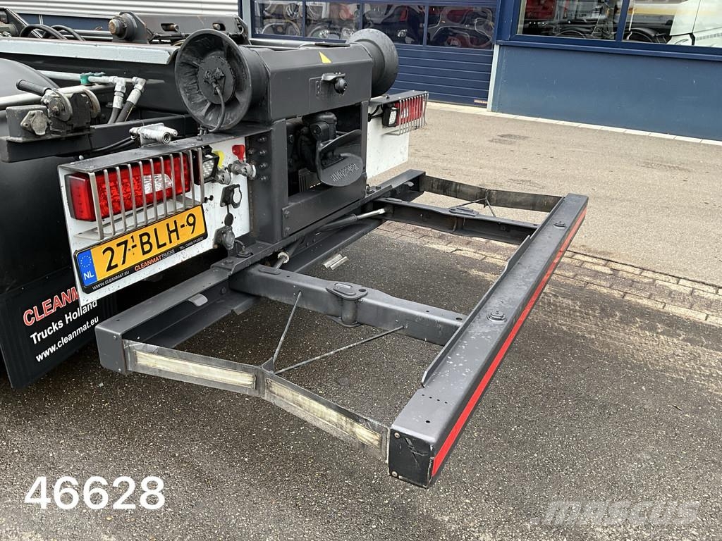 Scania P 360 HMF 22 Tonmeter laadkraan Vrachtwagen met containersysteem