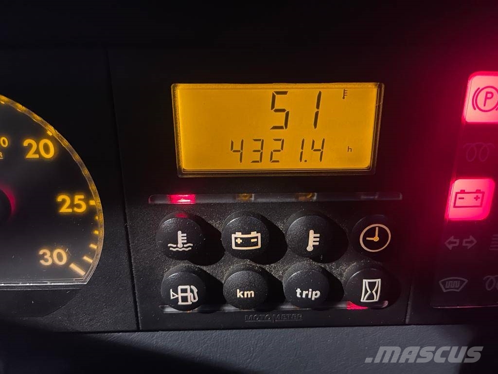 Kässbohrer Pistenbully PB 100 토양관리 장비 - 기타
