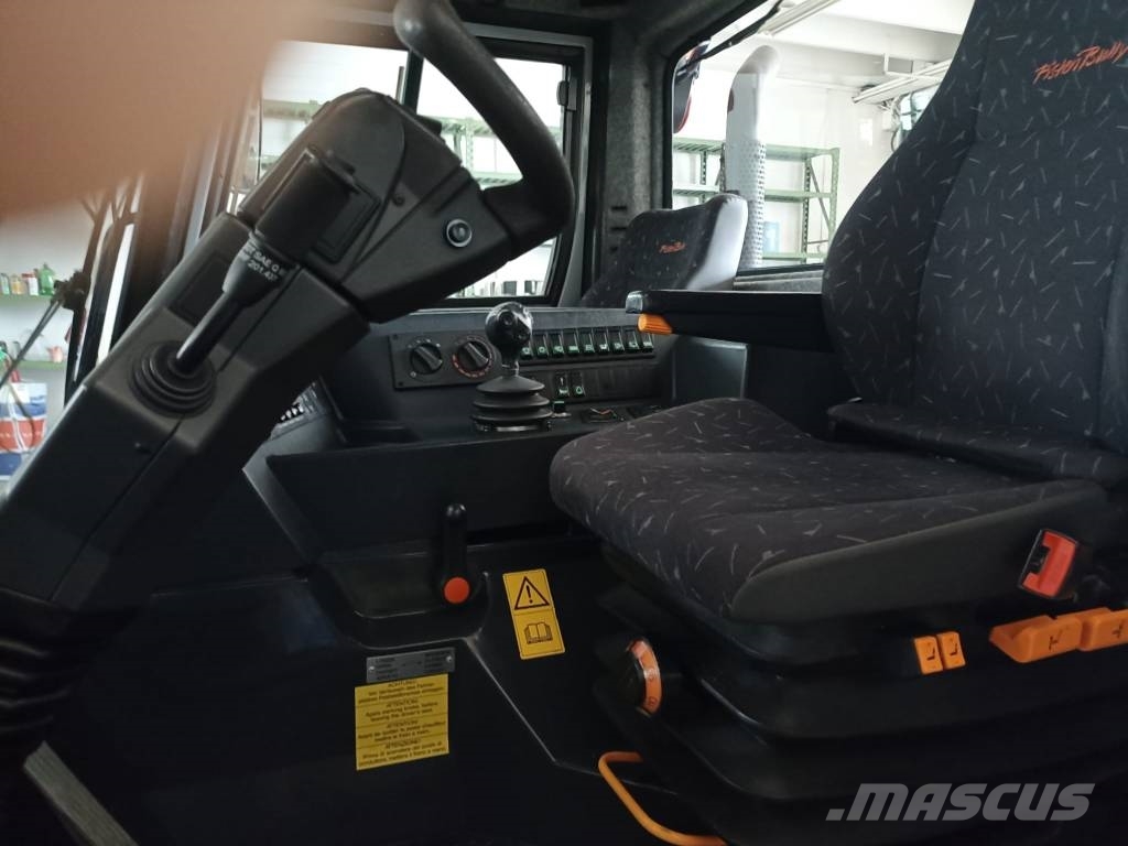 Kässbohrer Pistenbully PB 100 토양관리 장비 - 기타