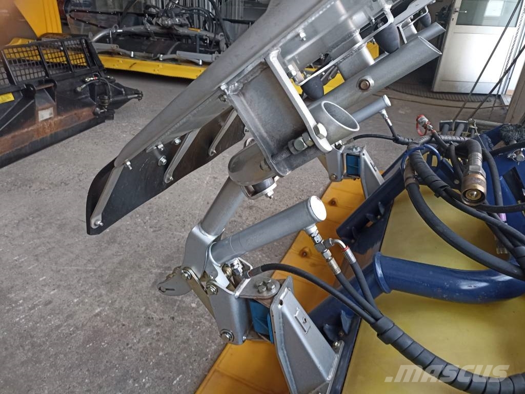 Kässbohrer Pistenbully PB 100 토양관리 장비 - 기타