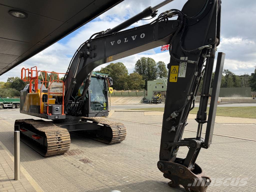 Volvo EC 230 FL5 حفارات زحافة