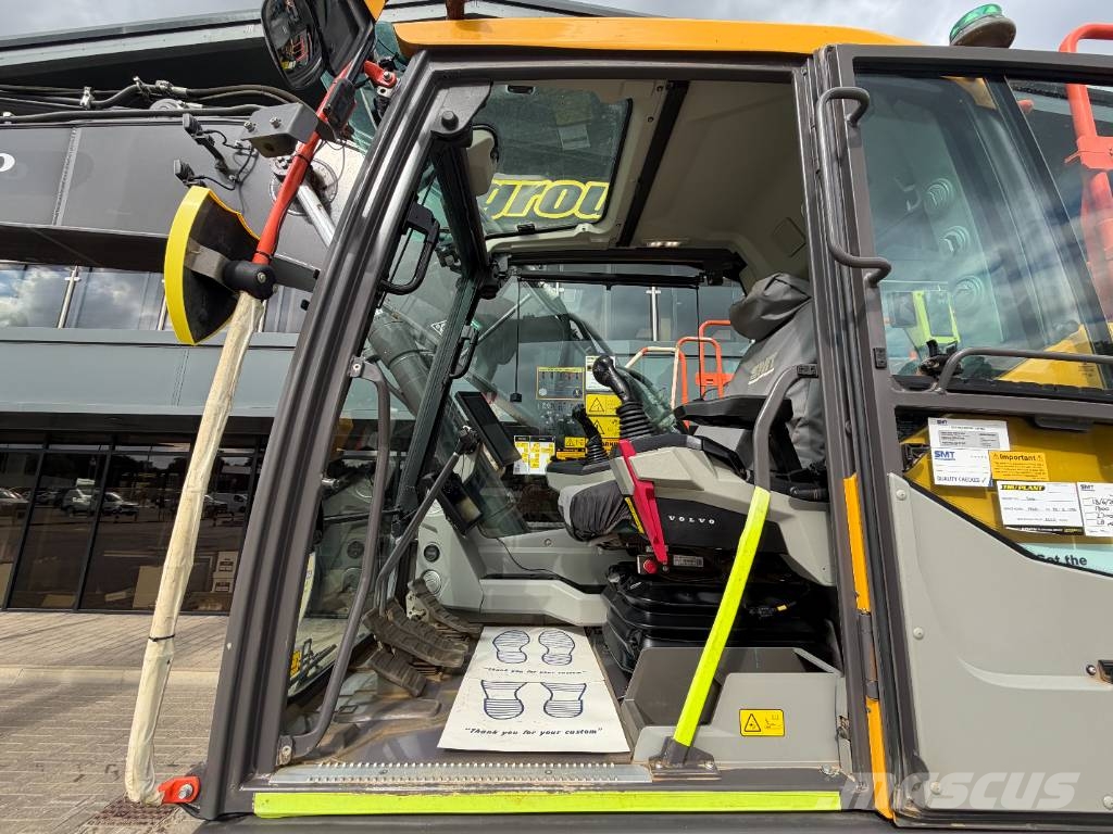 Volvo EC 230 FL5 حفارات زحافة