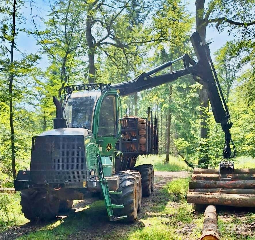 John Deere 1210 G Kuormatraktorit