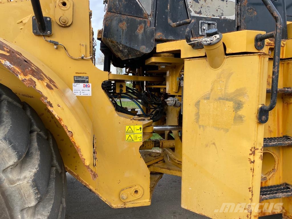 CAT 980H لوادر بعجل